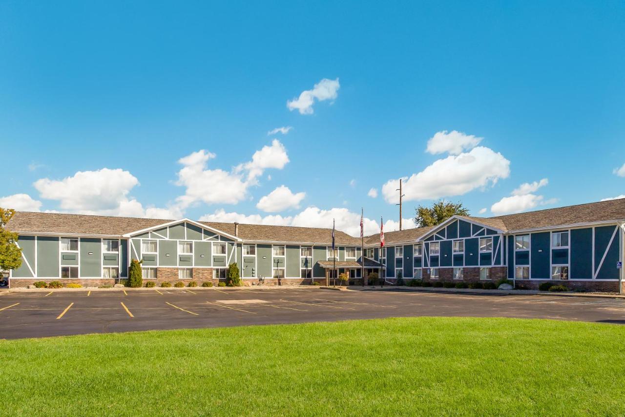 Americas Best Value Inn & Suites-Birch Run Exterior photo